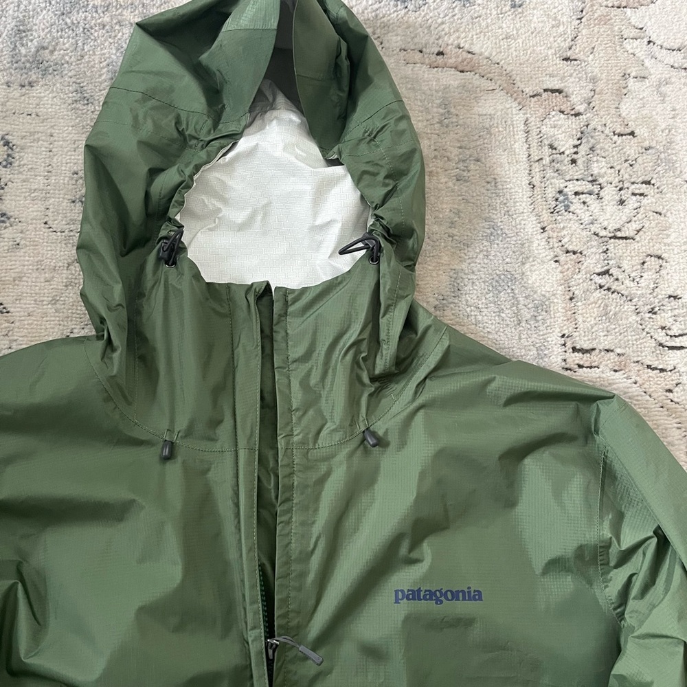 Mens Patagonia rain jacket Torrentshell 2.5L